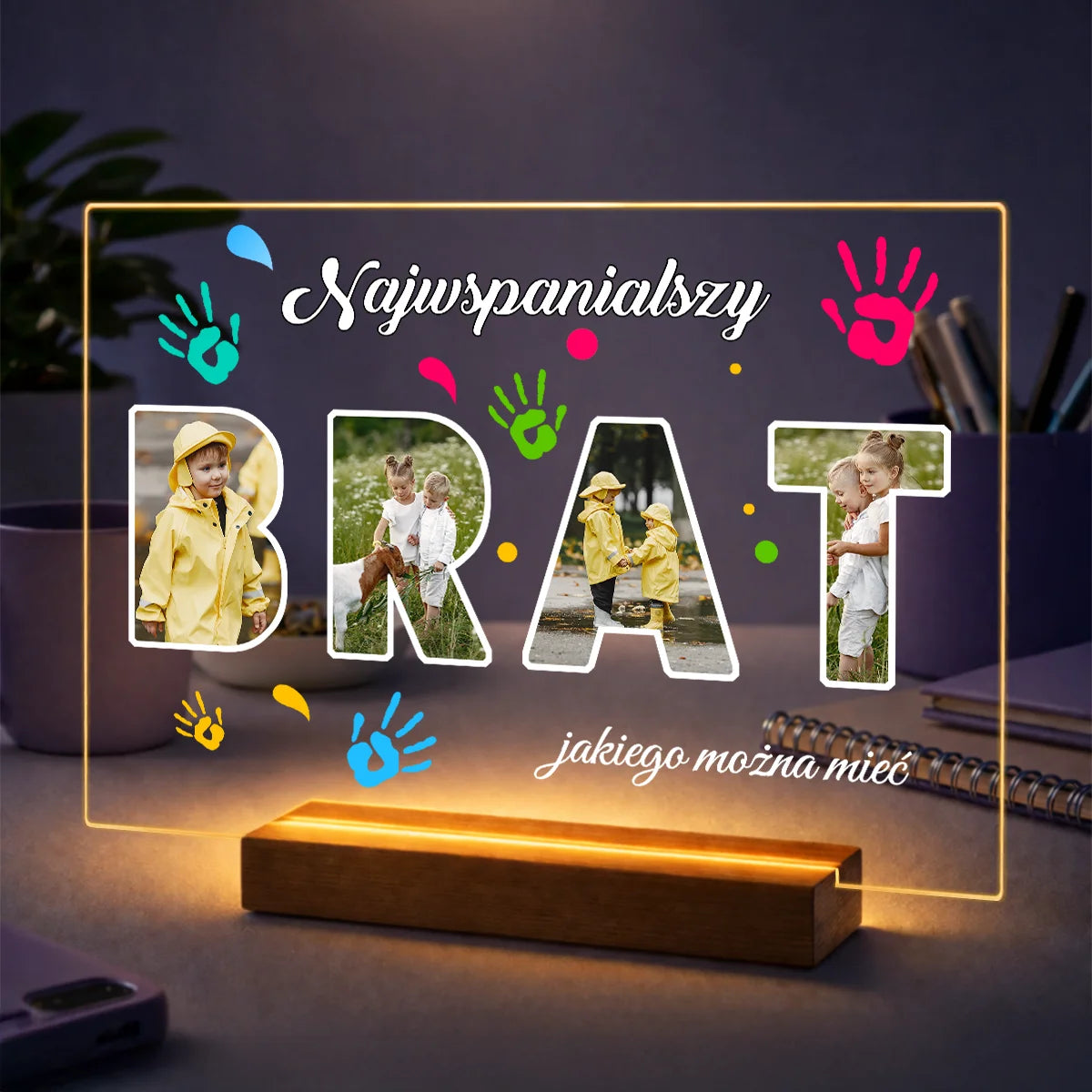 Personalizowany prezent dla brata – kolaż zdjęć na szkle akrylowym z napisem Najwspanialszy Brat, jakiego można mieć