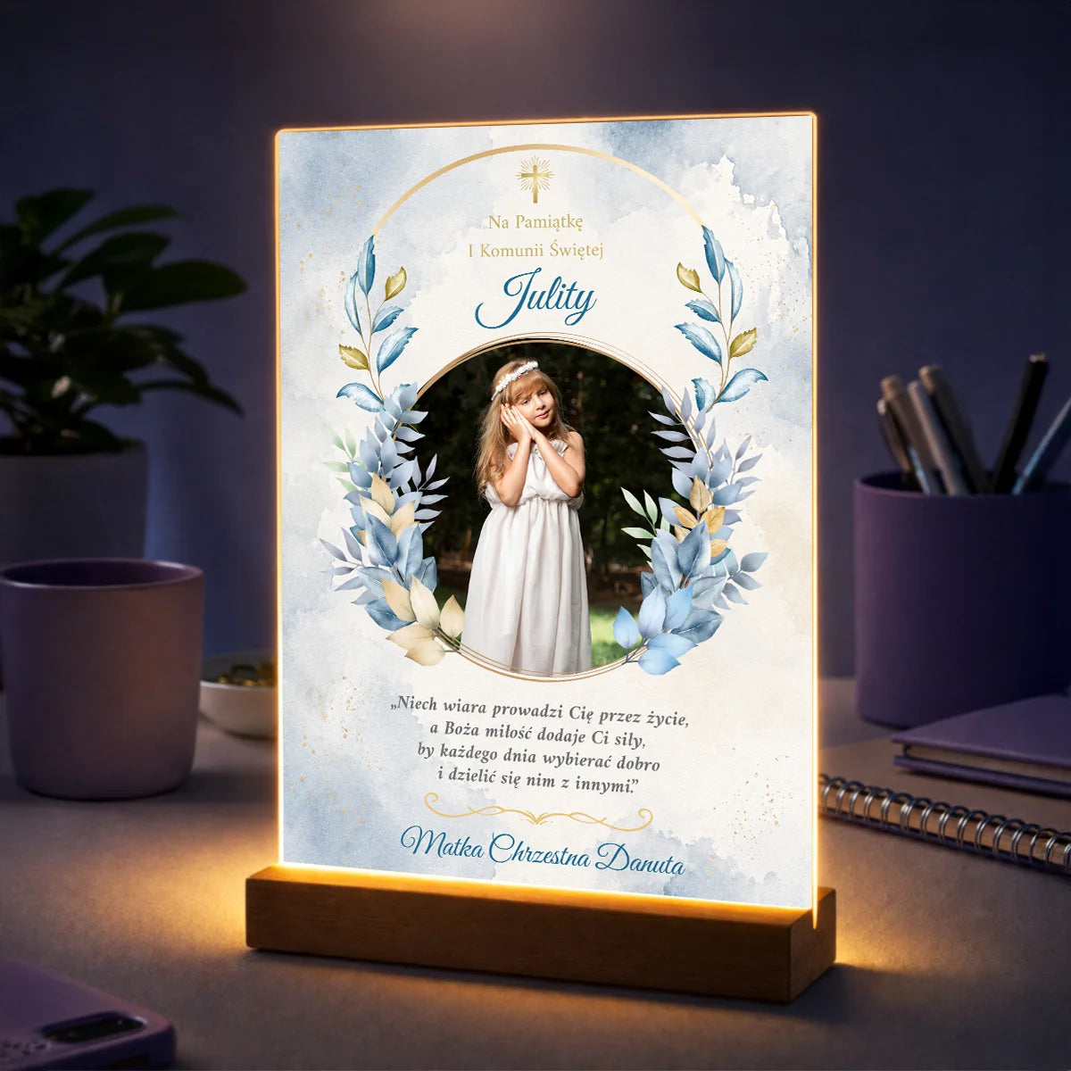 Personalizowane zdjęcie na szkle na I Komunię Świętą od Matki Chrzestnej z fotografią dziecka i dedykacją