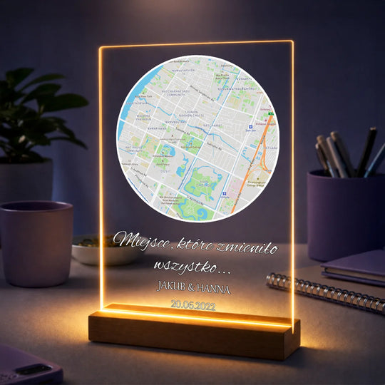 Pomysł na prezent dla pary na rocznicę – personalizowana mapa na szkle Wyjątkowe miejsce