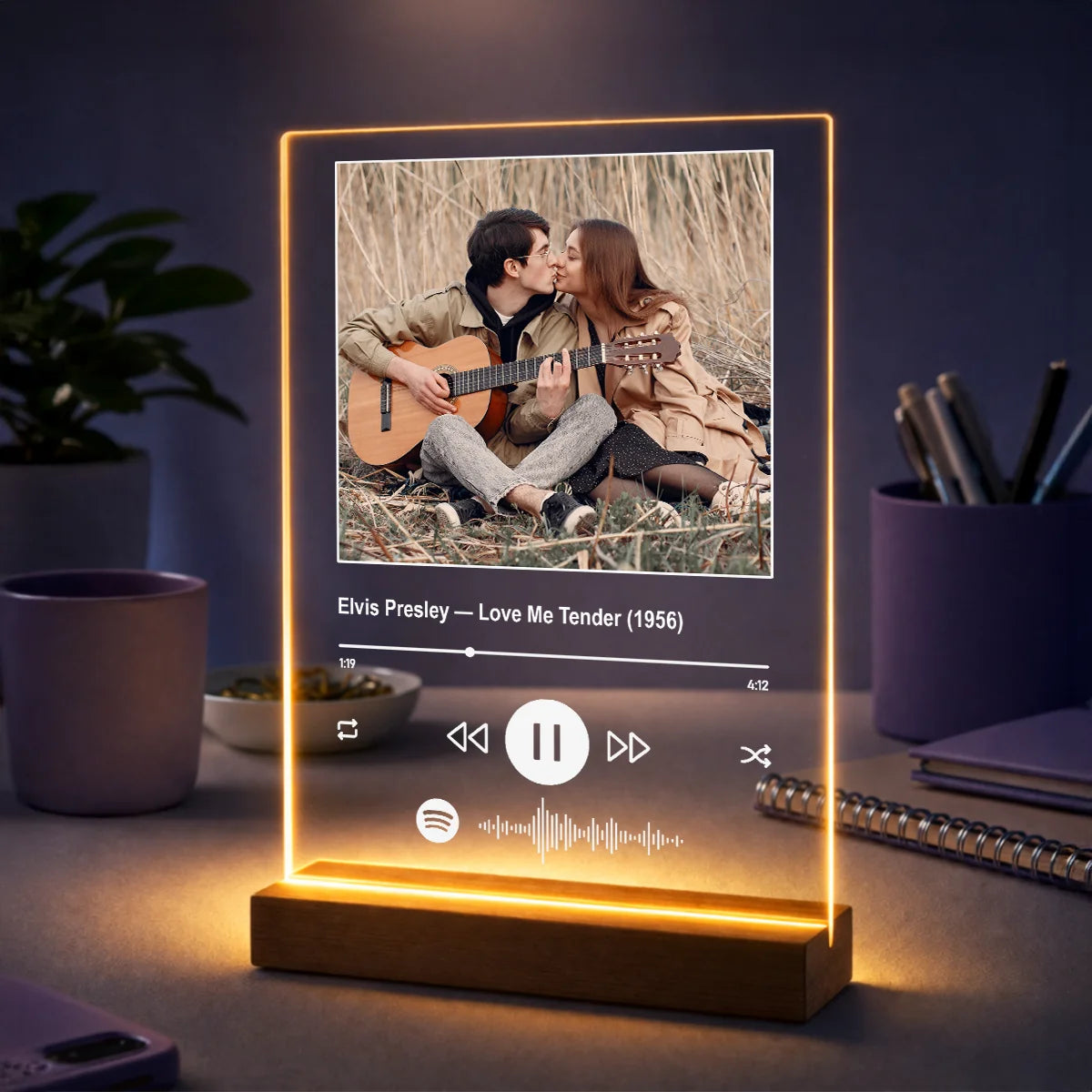 Prezent dla pary na rocznicę – personalizowany druk ze zdjęcia na szkle Nasza piosenka miłości