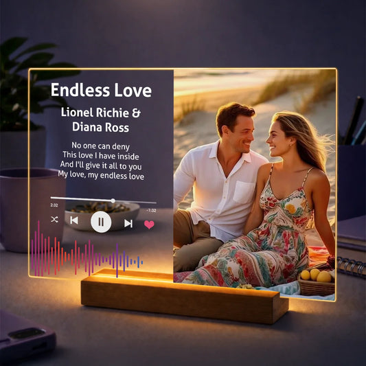 Pomysł na prezent dla pary na rocznicę – personalizowany druk na szkle Nasze Chwile