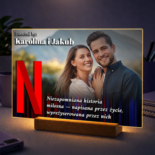 Oryginalny prezent dla pary na rocznicę – portret ze zdjęcia na szkle Wasza historia miłosna na ekranie
