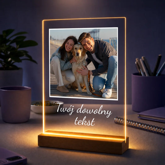 Pomysł na prezent dla pary na rocznicę – zdjęcie na szkle z Twoim dowolnym napisem