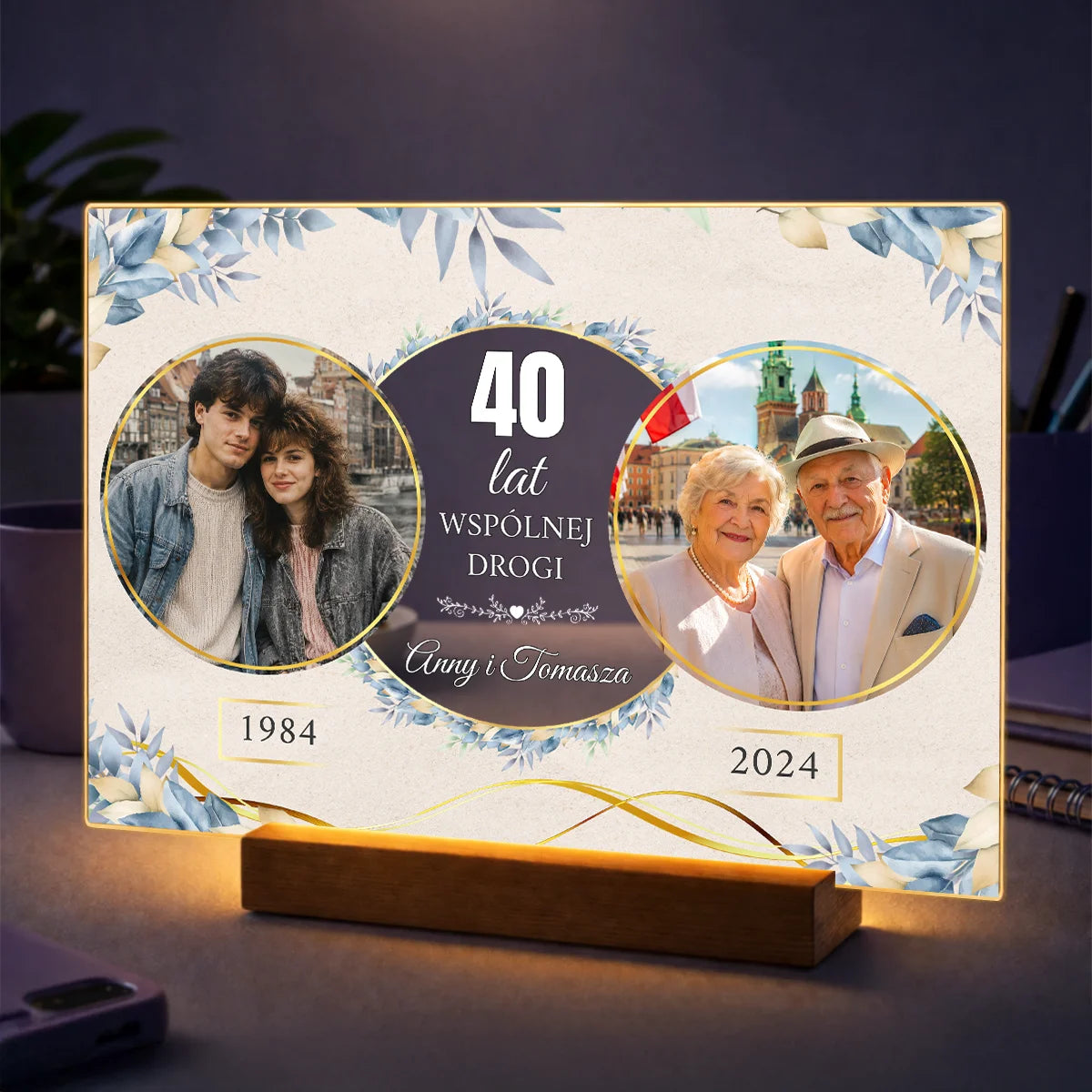 Personalizowany kolaż na szkle akrylowym na 40. rocznicę ślubu z dwoma zdjęciami i datami.
