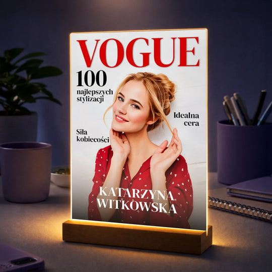 Prezent dla niej na urodziny – personalizowany druk na szkle okładka magazynu modowego