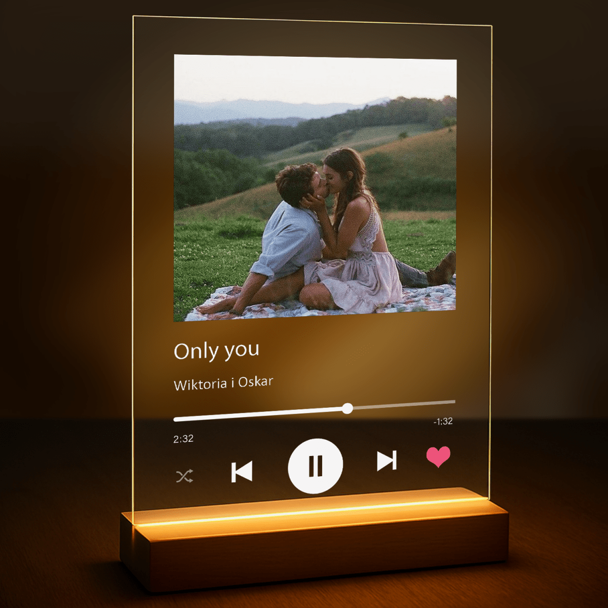 Image of Zdjęcie pary w stylu Spotify + tekst - druk na szkle z Twojego zdjęcia - Wymaluj Prezent