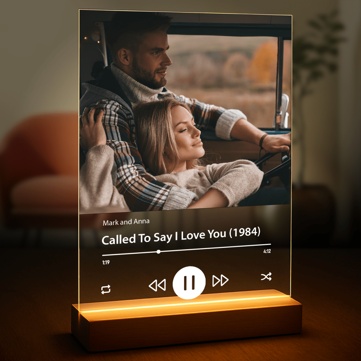 Image of Zdjęcie zakochanych + ulubiona piosenka - druk na szkle z Twojego zdjęcia - Wymaluj Prezent